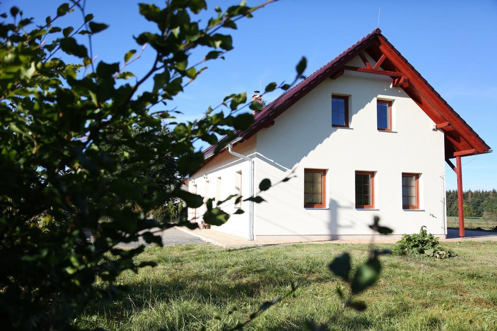 Penzion Recall Hotel Troskovice Exterior foto