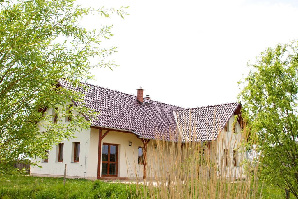 Penzion Recall Hotel Troskovice Exterior foto