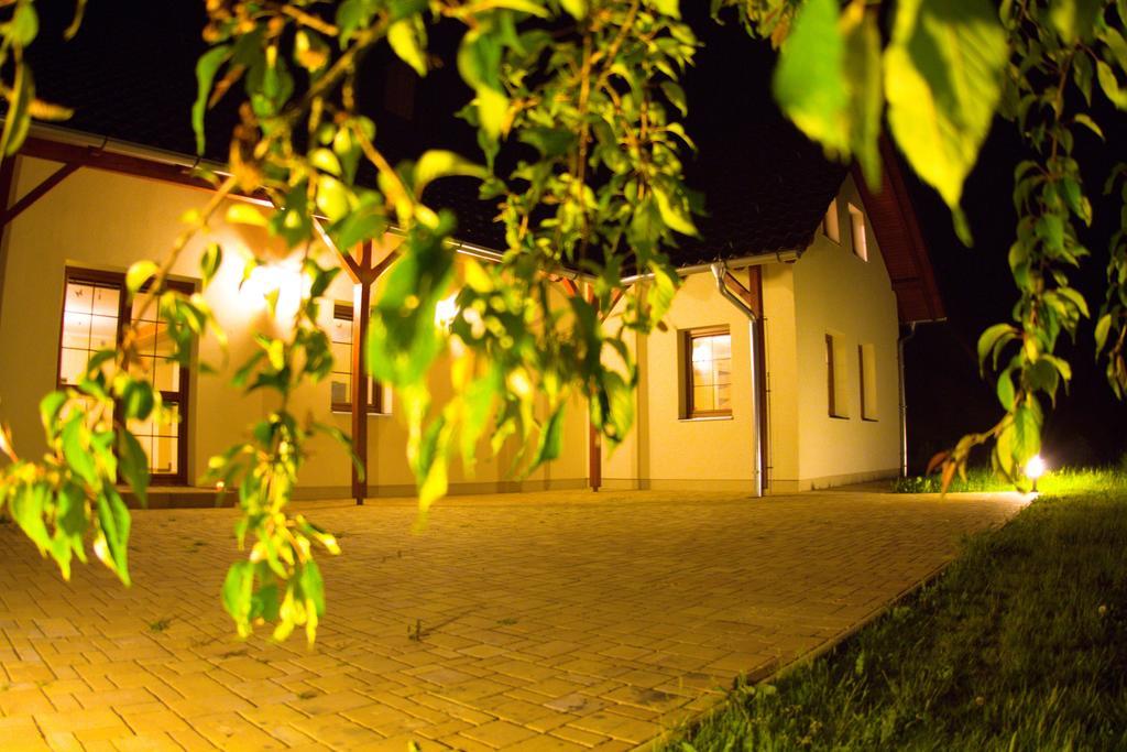 Penzion Recall Hotel Troskovice Exterior foto